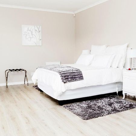 Settle Inn Self Catering Accommodation Колчестер Экстерьер фото