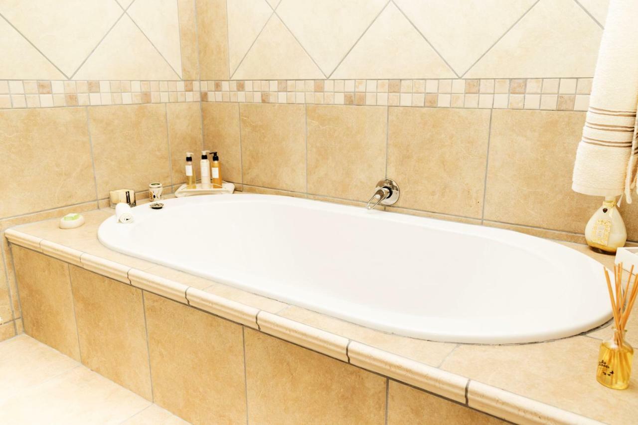 Settle Inn Self Catering Accommodation Колчестер Экстерьер фото