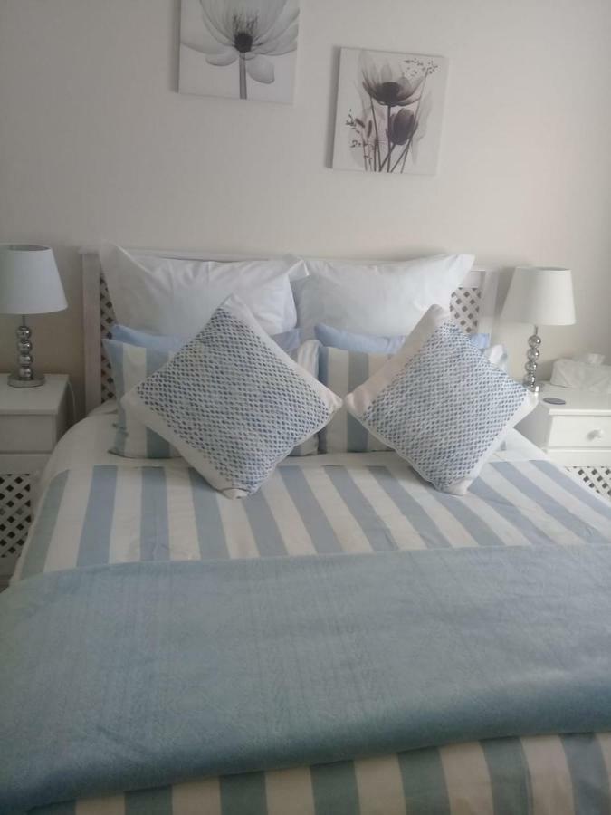 Settle Inn Self Catering Accommodation Колчестер Экстерьер фото